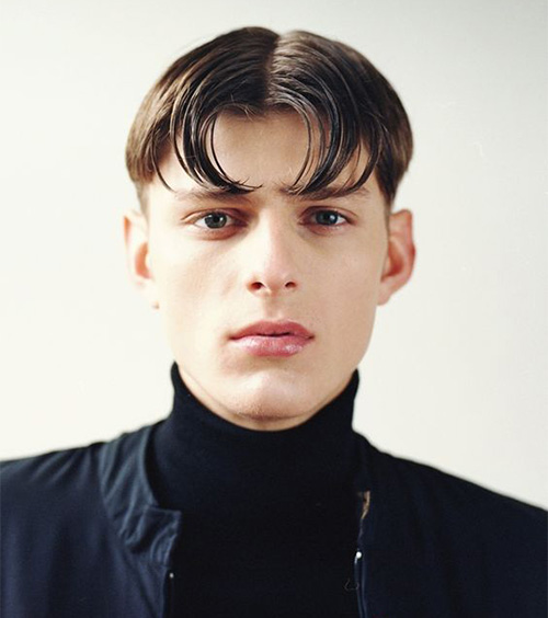 The Curtain Haircut: Interesting Ways to Wear Curtains in 2020