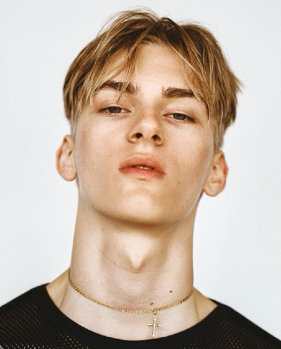 Eboy Haircut Men Middle Part Undercut / 20 Edgy Men S Haircuts You Need