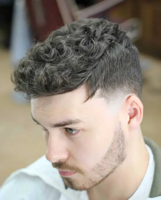 Low Blur Hair-26+ Best Perm Hairstyles & Haircuts for Men