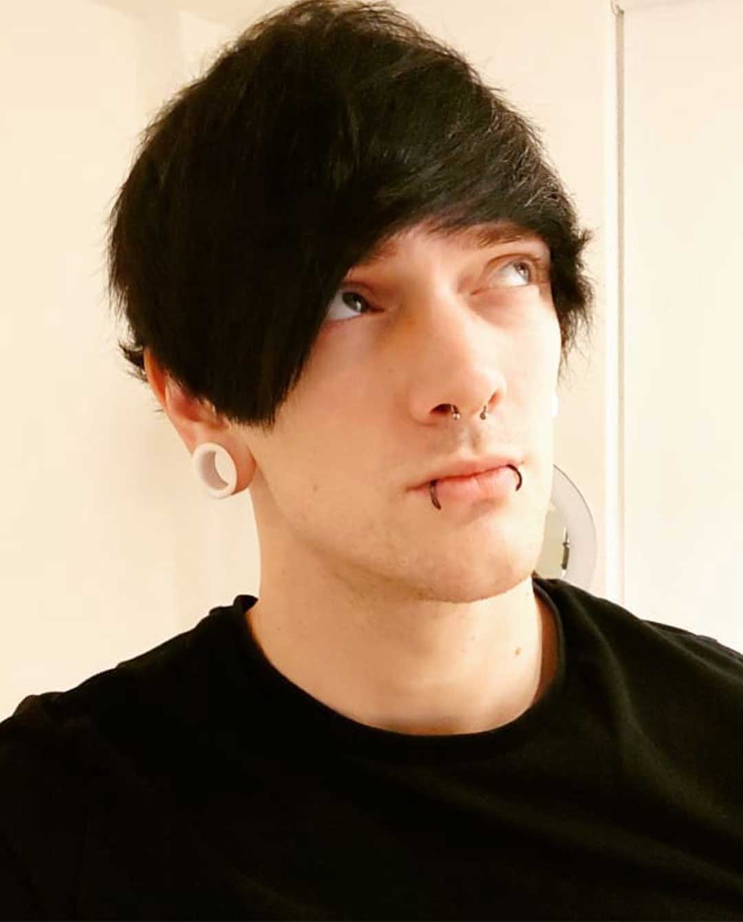 Emo Boys Haircut 2009  Emo Hairstyles